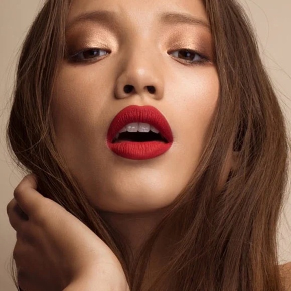 NEW! IL MAKIAGE Infinity Lip Cream in Matte Gesha 405 - Picture 5 of 8